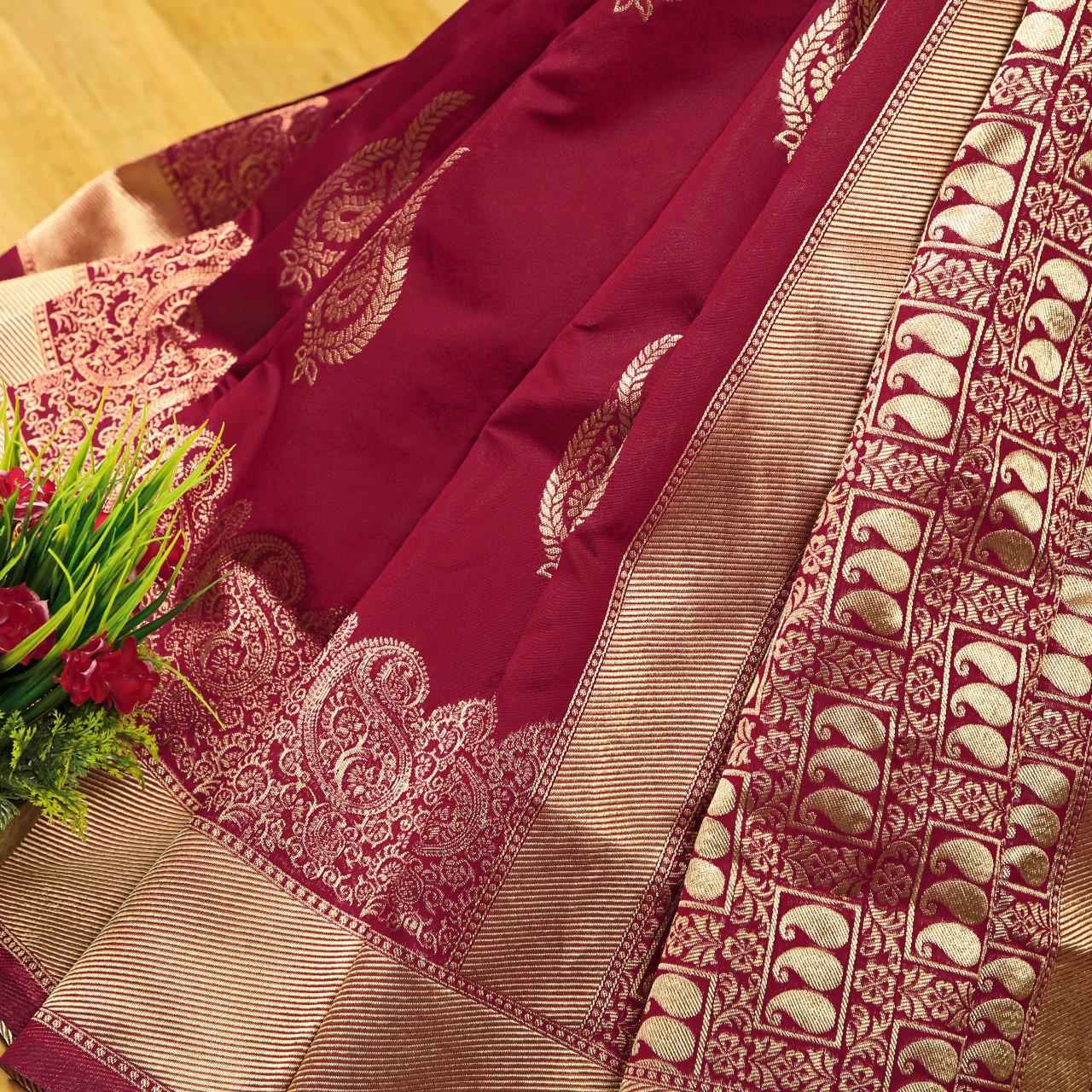 New Arrival Lichi Silk Saree with Unique Zari Weaving