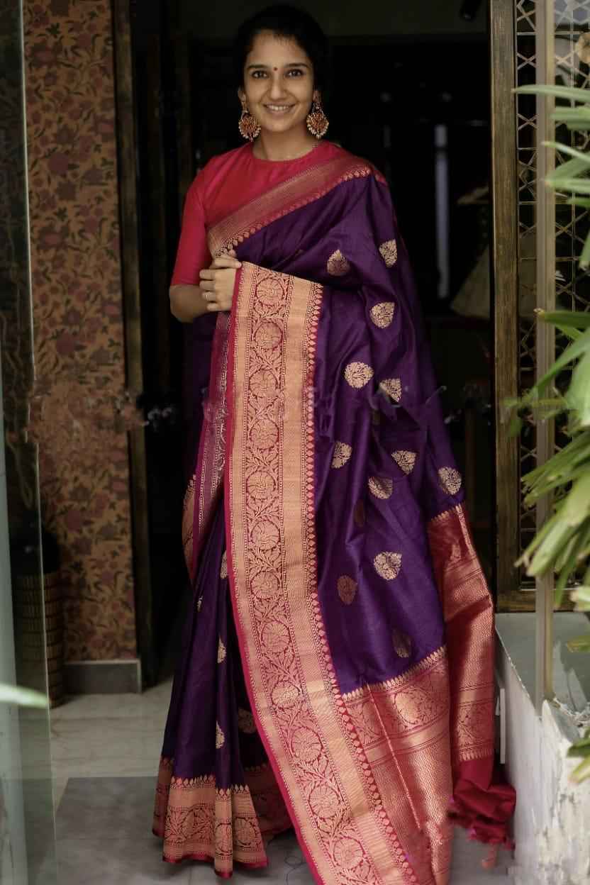 Charming Party Wear Lichi Silk Saree with Stylish Zari Work