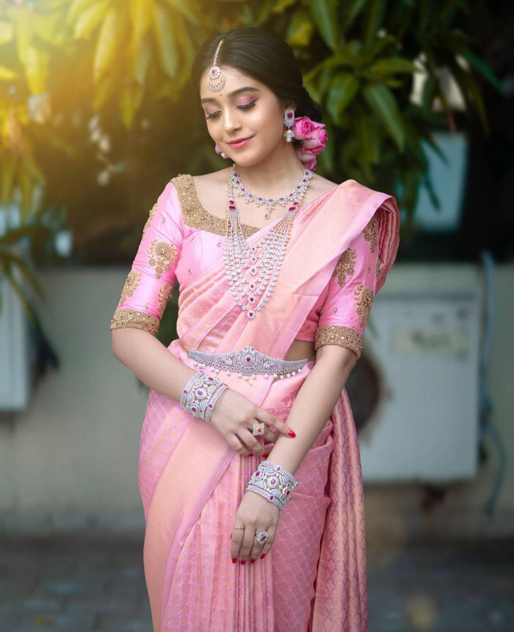 Timeless Lichi Silk Saree with Intricate Zari Weaving