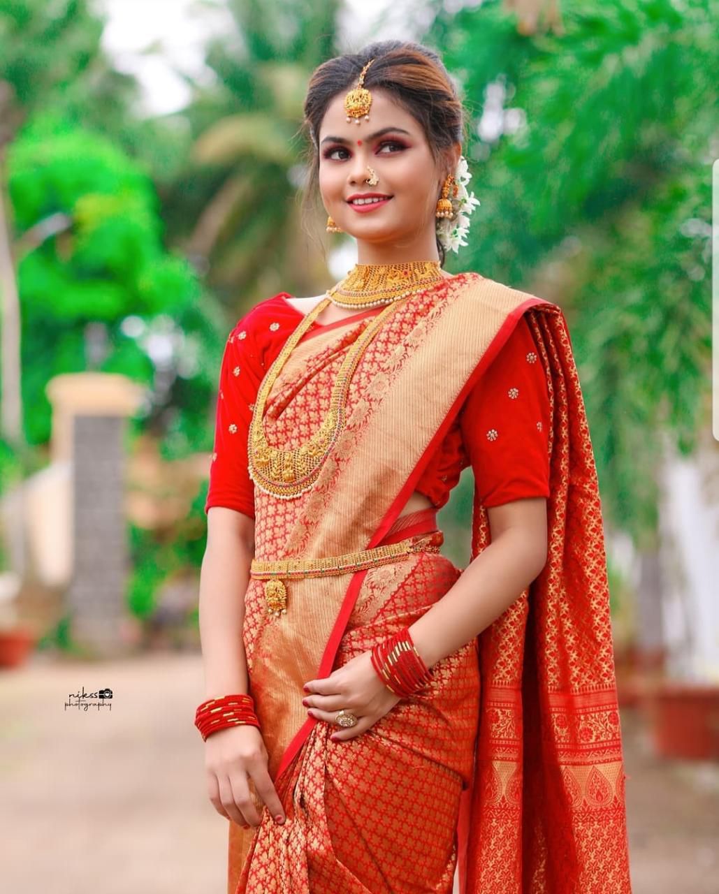 Best Selling Lichi Silk Saree with Grand Zari Work