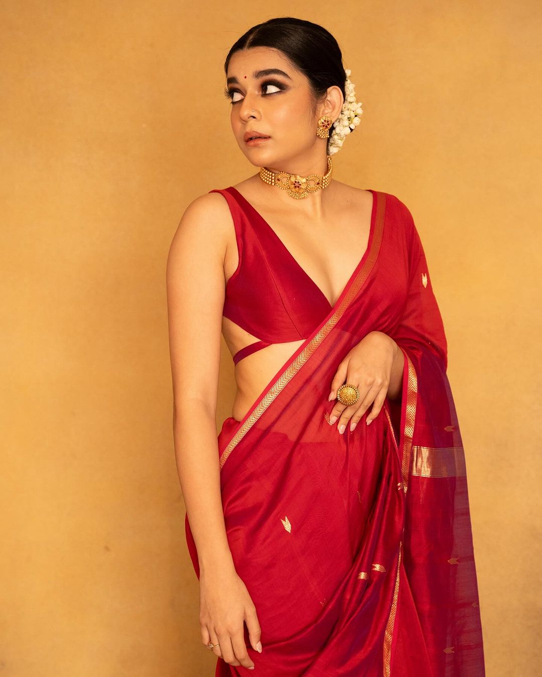 Imaginative Red Cotton Silk Saree With Aplomb Blouse Piece