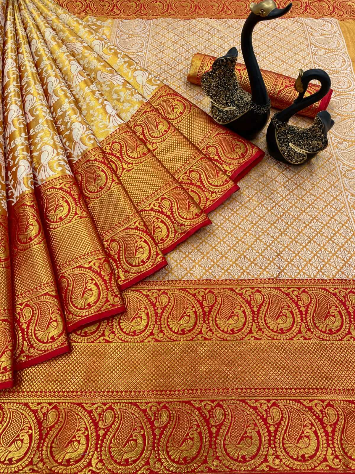 Capricious Red Kanjivaram Silk Saree With Gleaming Blouse Piece