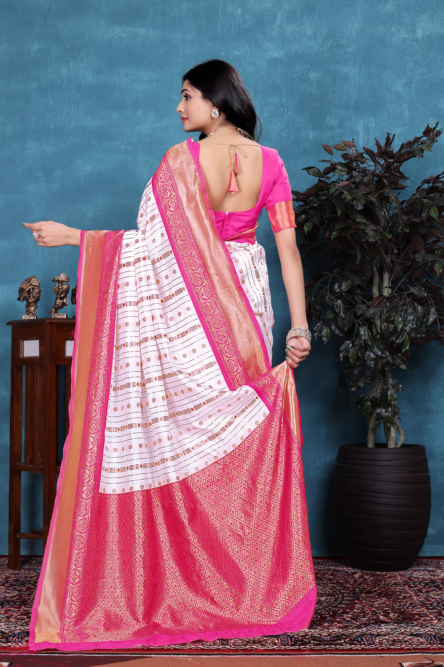 Sophisticated Cream White and Pink Soft Silk Saree with Ethnic Blouse Piece
