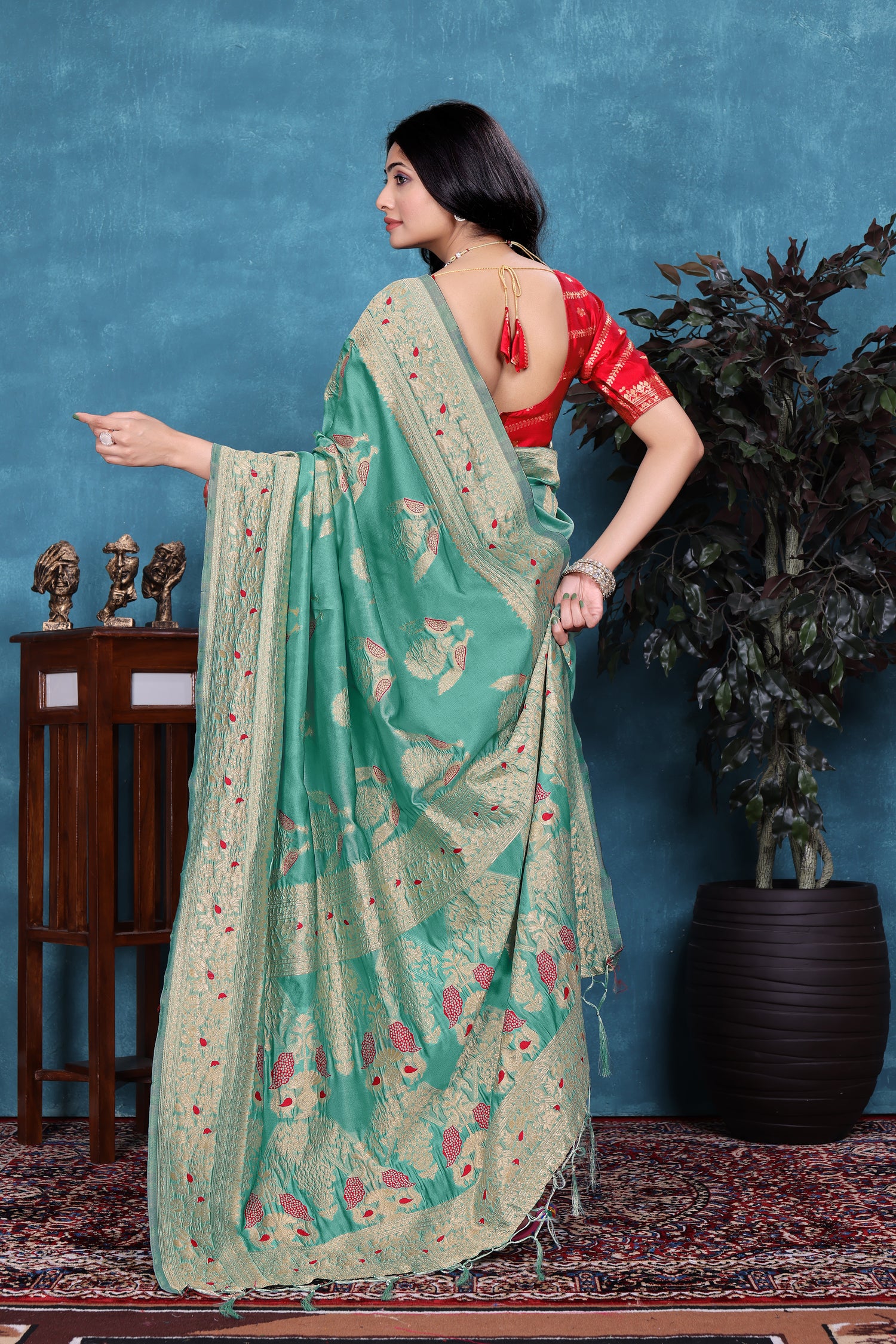 Classic Pista Green Soft Silk Saree with Ethnic Blouse Piece