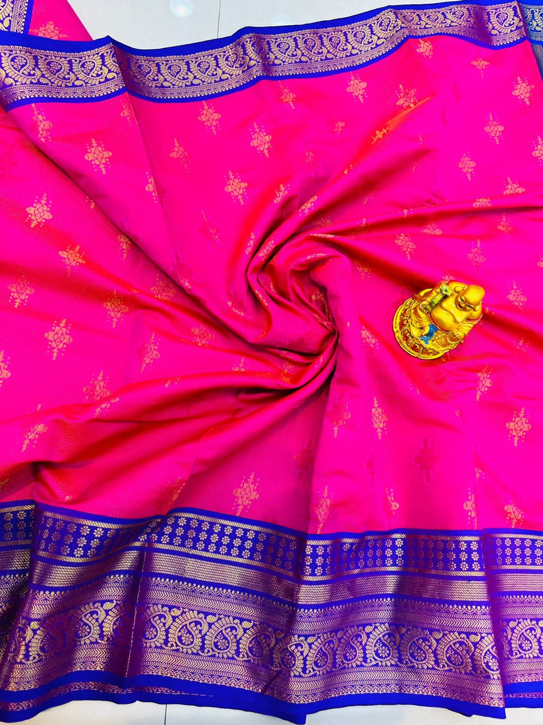 Elegant Dark Pink Kanjivaram Silk With Demure Blouse Piece