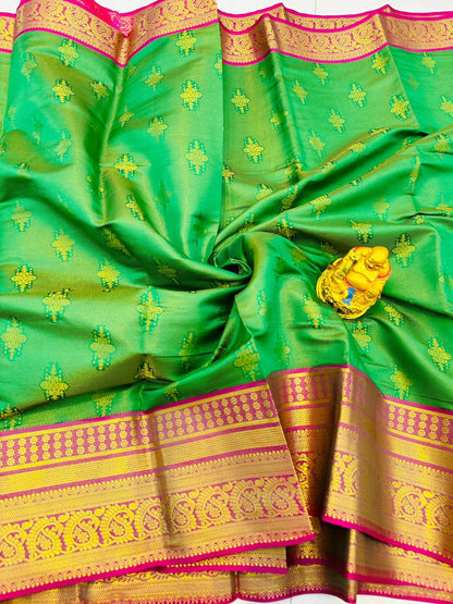 Flattering Green Kanjivaram Silk With Demure Blouse Piece