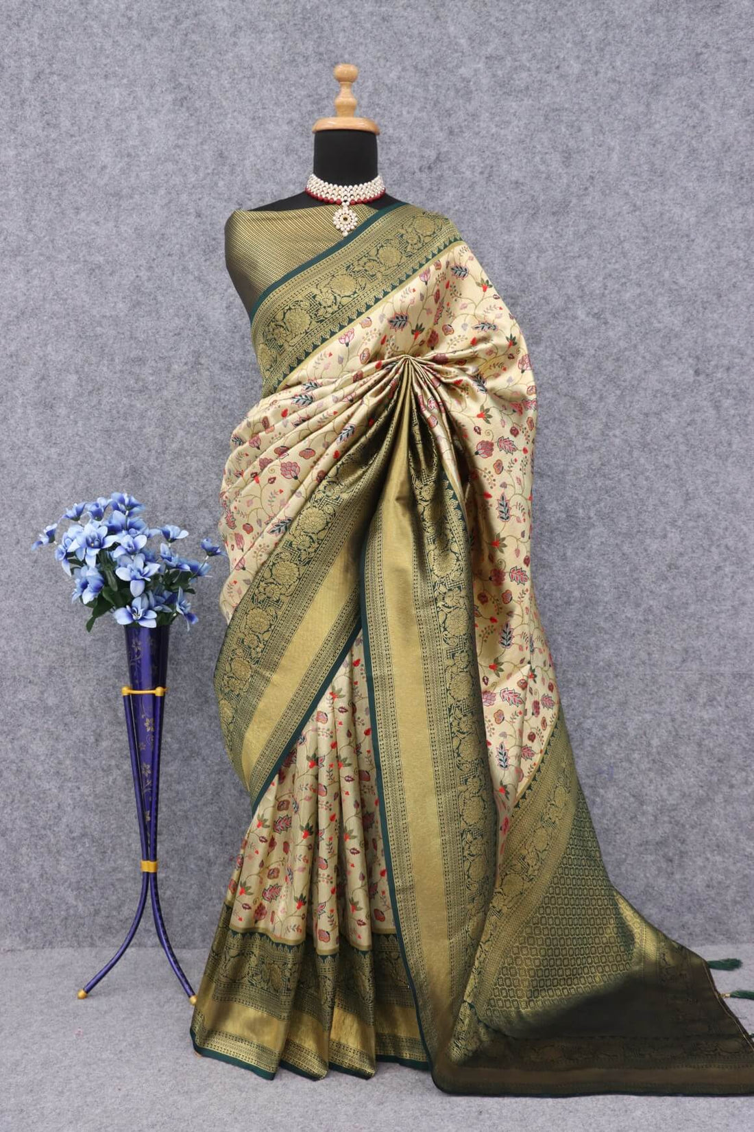 Pretty Beige Kanjivaram Silk Saree With Glorious Blouse Piece