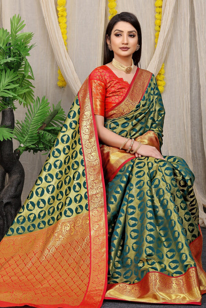 Arresting Dark Green Kanjivaram Silk With Palimpsest Blouse Piece
