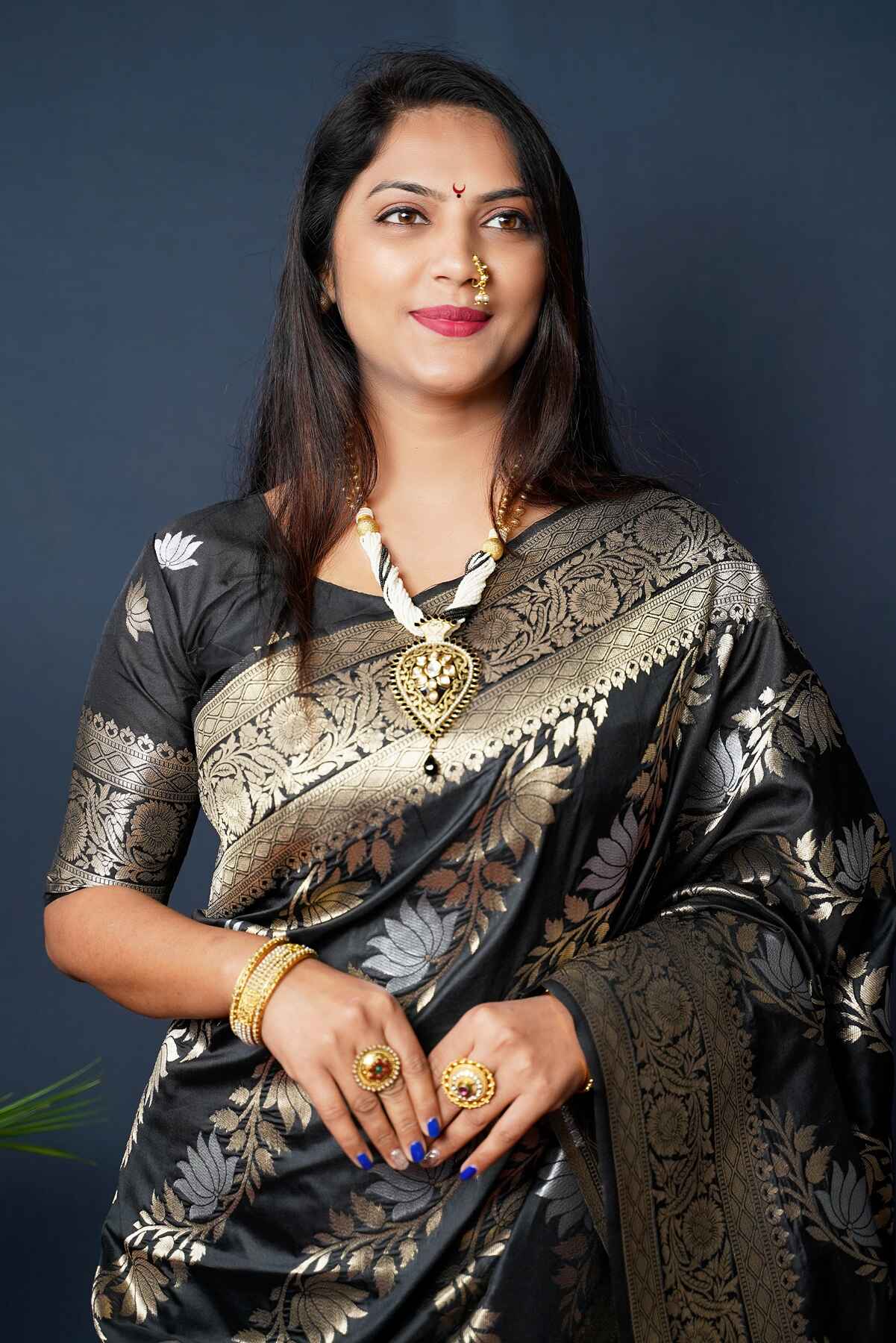 Murmurous Black Kanjivaram Silk With Fairytale Blouse Piece