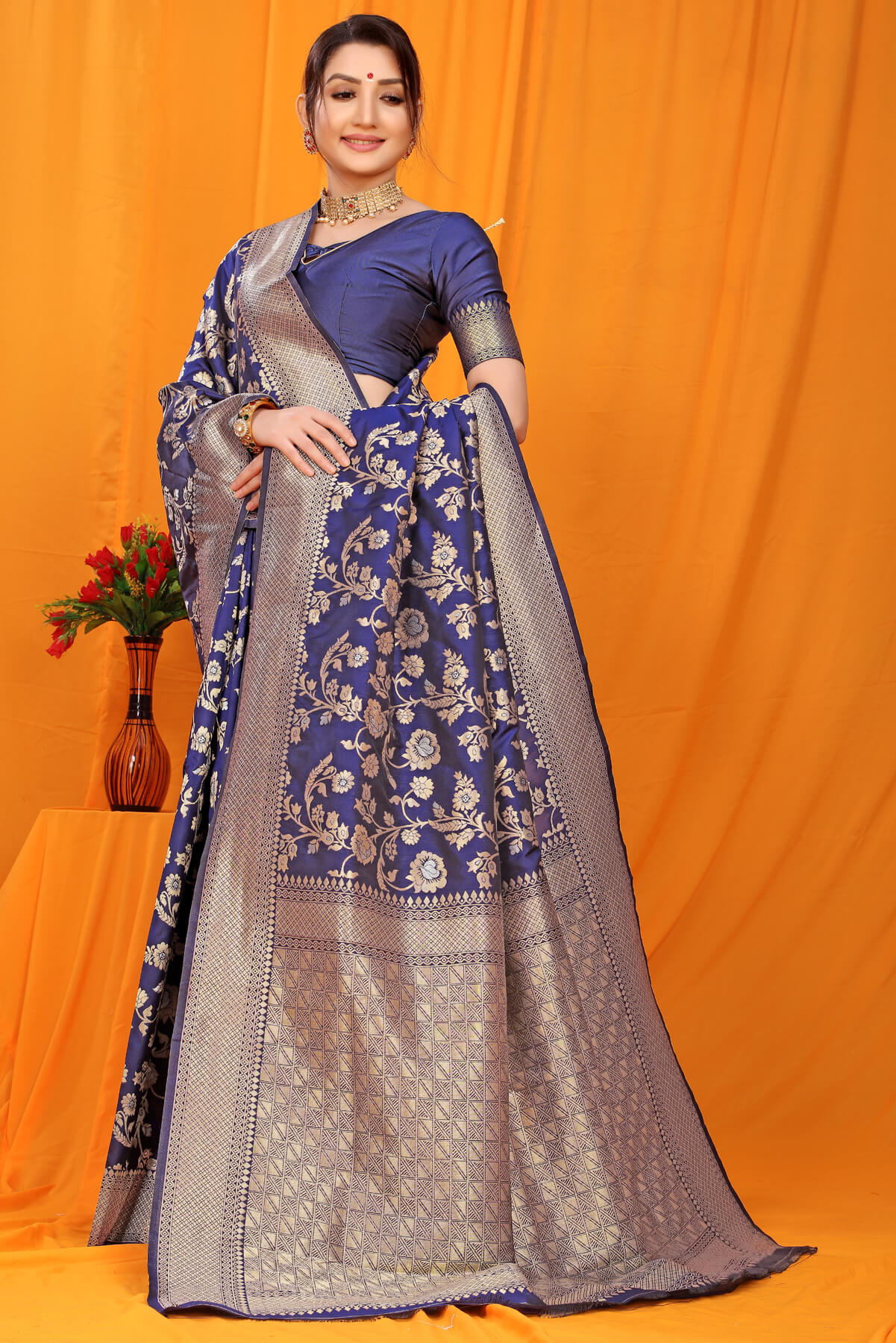 Gleaming Navy Blue Kanjivaram Silk With Scintilla Blouse Piece