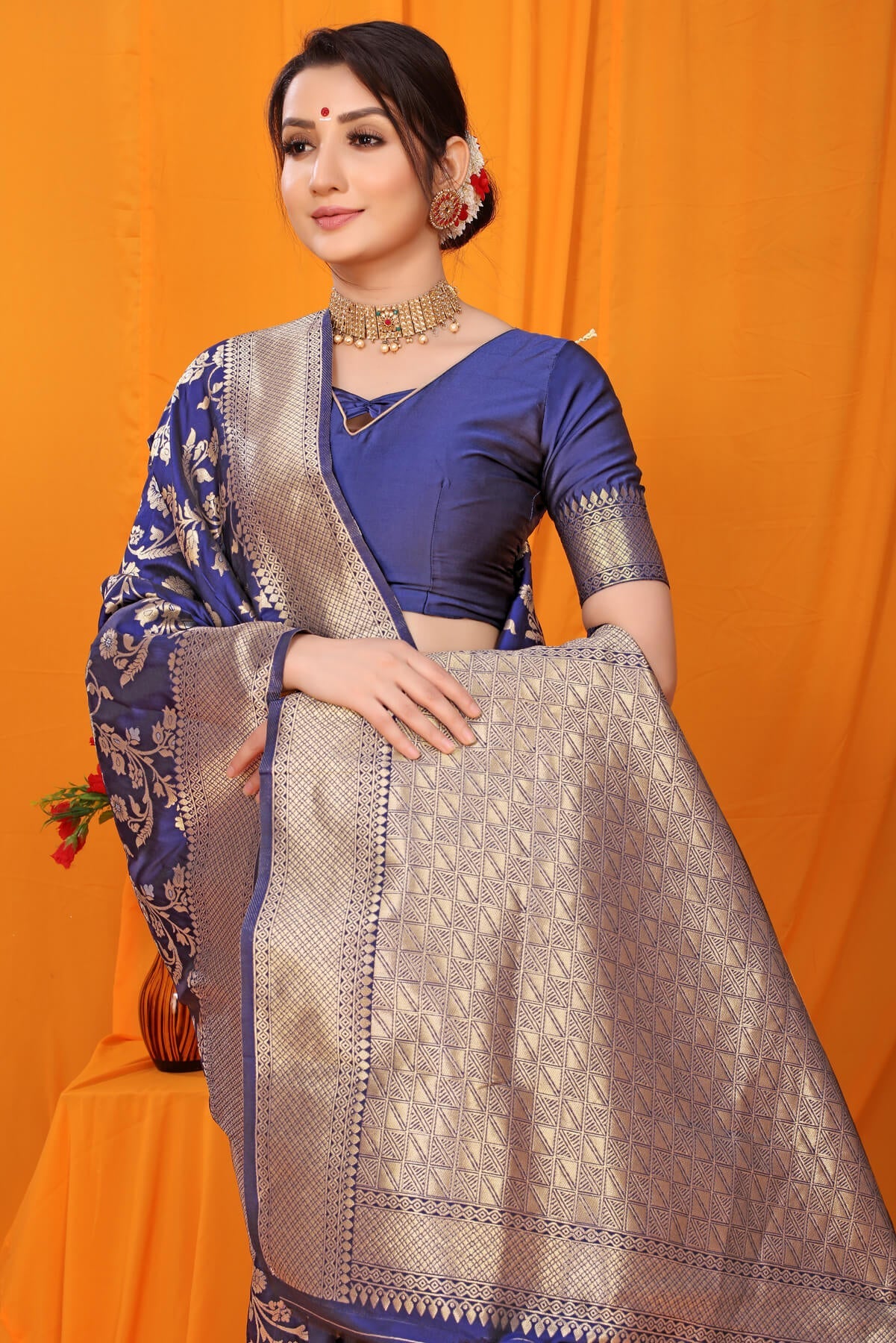 Gleaming Navy Blue Kanjivaram Silk With Scintilla Blouse Piece