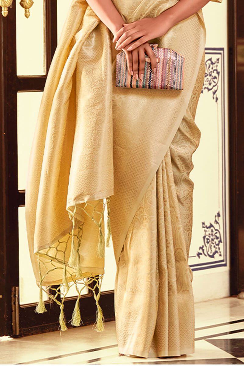 Chatoyant Yellow Kanjivaram Silk Saree With Effervescent Blouse Piece