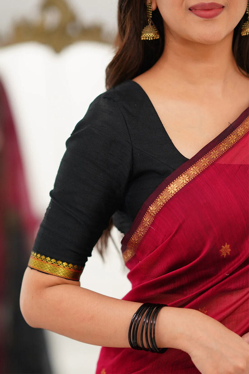 Seraphic Red Cotton Silk Saree With Mellifluous Blouse Piece