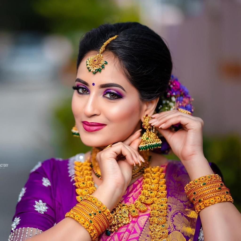 Stylish Pink Soft Silk Saree With Unique Wine Blouse Piece