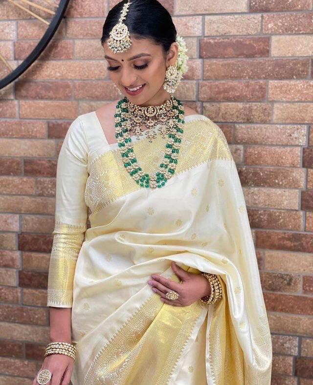 Admirable Off White Soft Silk Saree With Efflorescence Blouse Piece