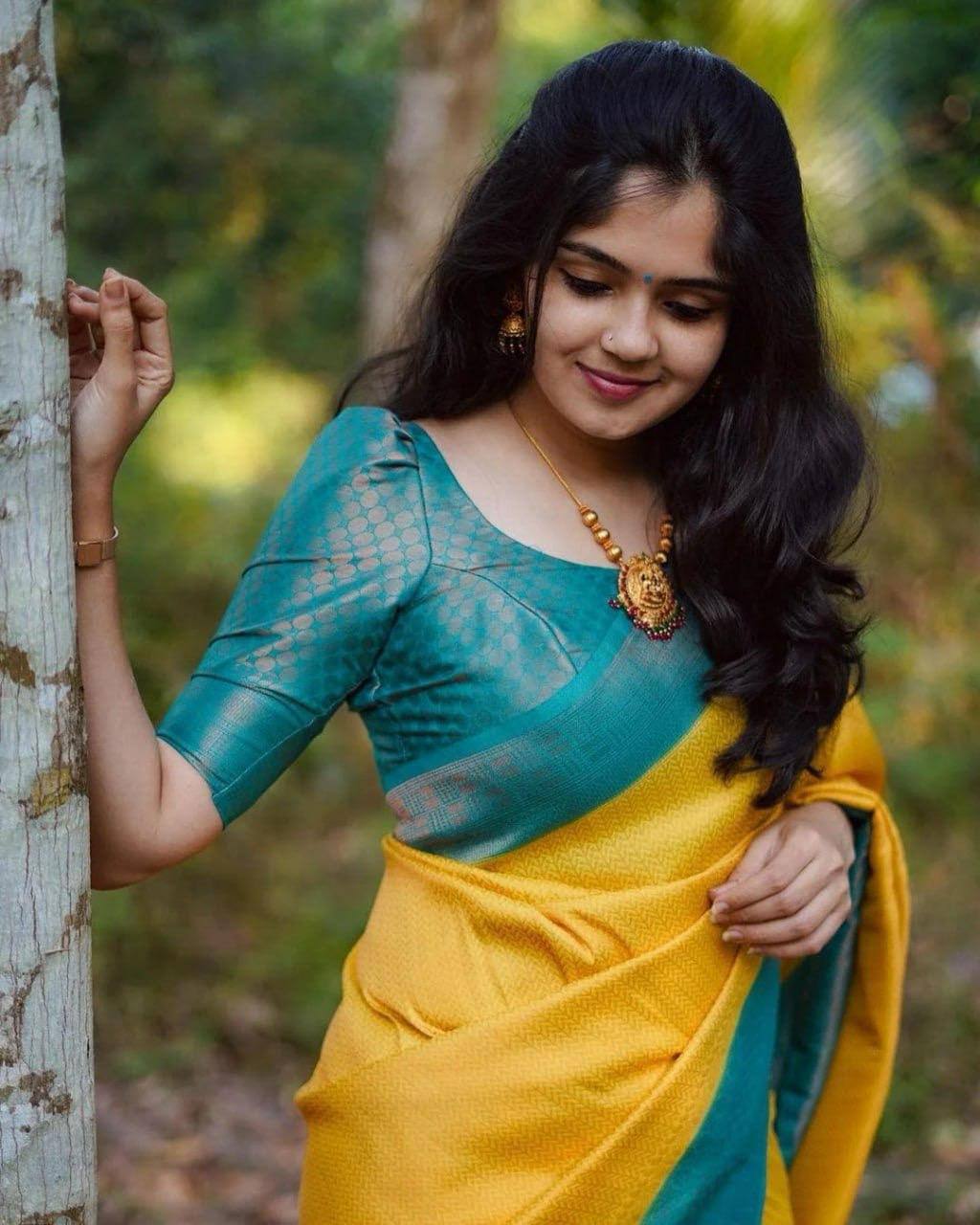 Phenomenal Yellow Soft Silk Saree With Preferable Blouse Piece