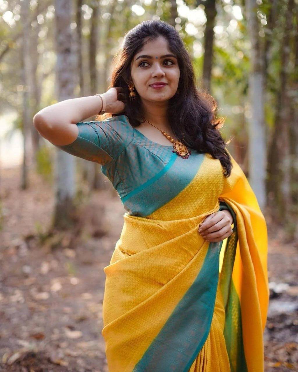 Phenomenal Yellow Soft Silk Saree With Preferable Blouse Piece