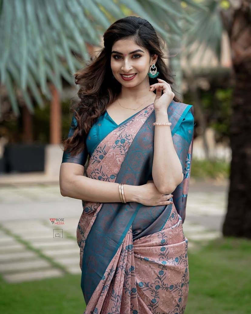 Lovely Peach Soft Silk Saree With Beautiful Blouse Piece