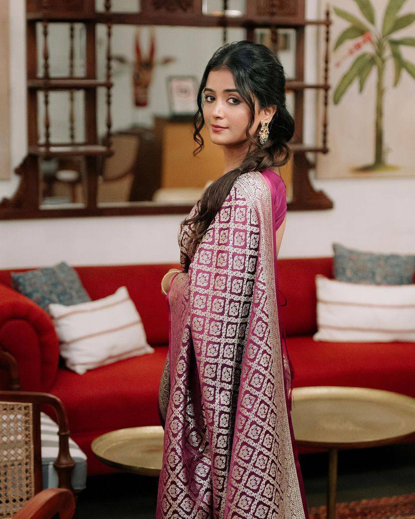 Smart Wine Soft Silk Saree With Flameboyant Blouse Piece