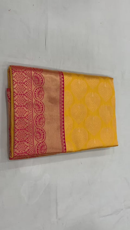 Latest Trending Lichi Silk Saree with Zari Weaving