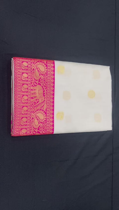 Glamorous Lichi Silk Saree with Stunning Zari Craftsmanship