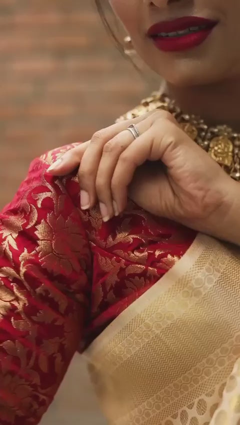 Rich Heritage Lichi Silk Saree with Exclusive Zari Weaving