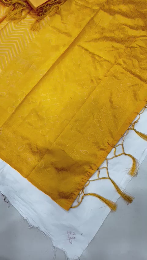 Bridal Wedding Wear Lichi Silk Saree with Heavy Zari