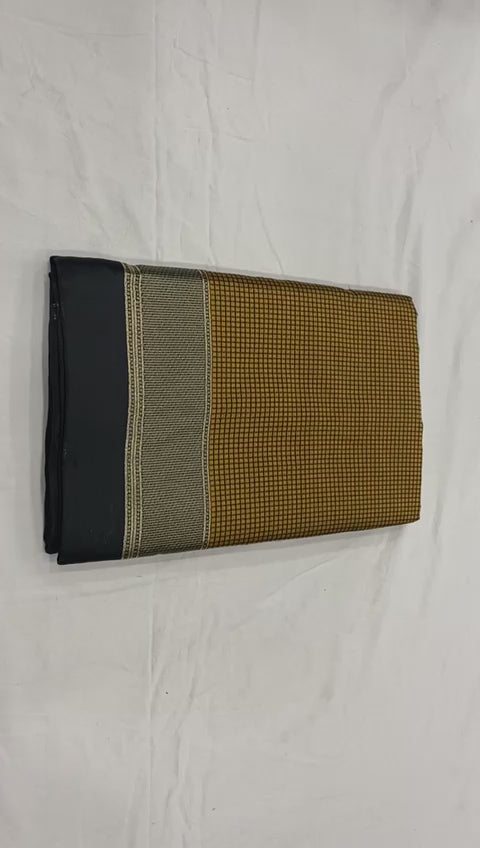 Bridal Wear Lichi Silk Saree with Exquisite Zari Weaving