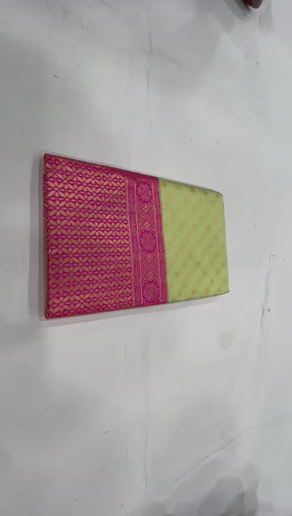 Fashion Trend Lichi Silk Saree with Intricate Zari Design