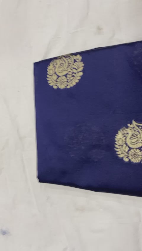 Designer Lichi Silk Saree with Exquisite Zari Detailing