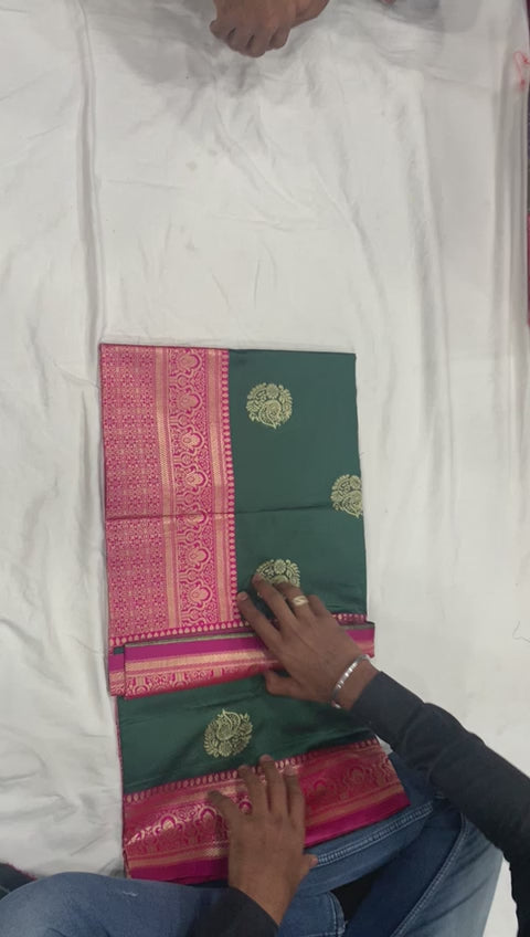 Designer Lichi Silk Saree with Exquisite Zari Detailing