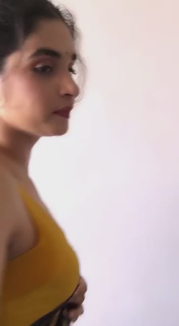 Premium Elegant Lichi Silk Saree with Intricate Zari Weaving