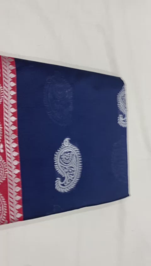 Traditional Wear Lichi Silk Saree with Stunning Zari Patterns